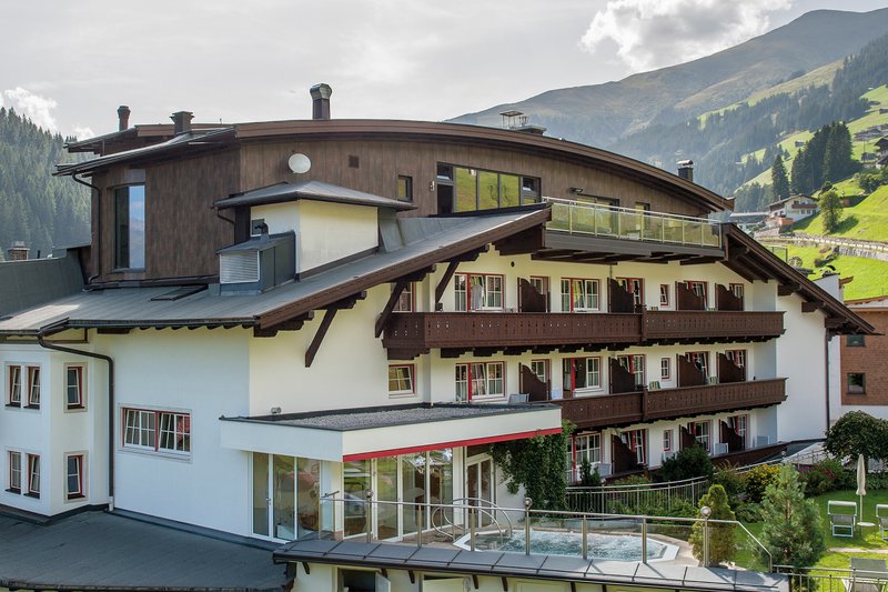 Hotel Tuxerhof 12